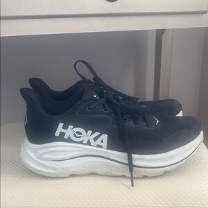 Hoka Clifton 10 Running Sneakers